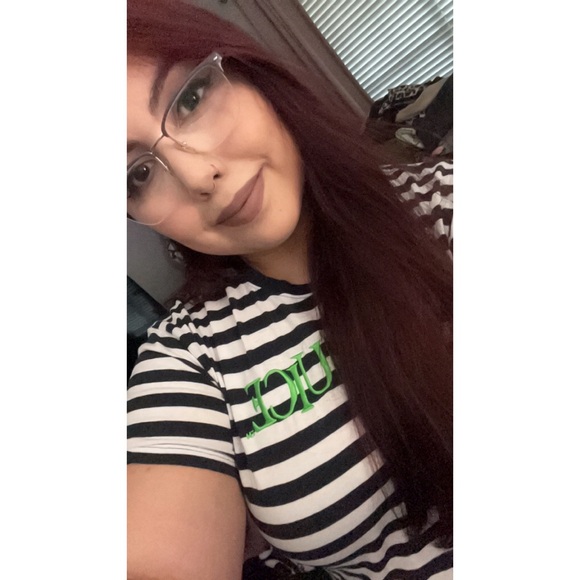 Meet your Posher, Kim - Picture 1 of 3